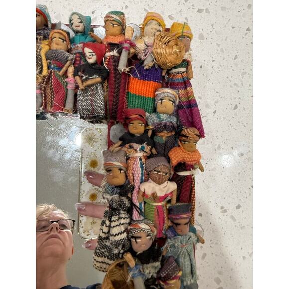 Guatemalan vintage made worry, dolls, framed mirror - Picture 2 of 10